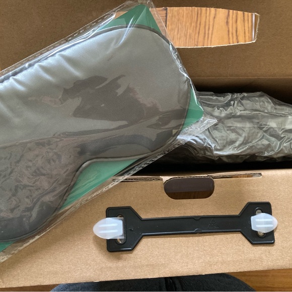 NIB Blanket Hoodie Sleep Set - Picture 4 of 5